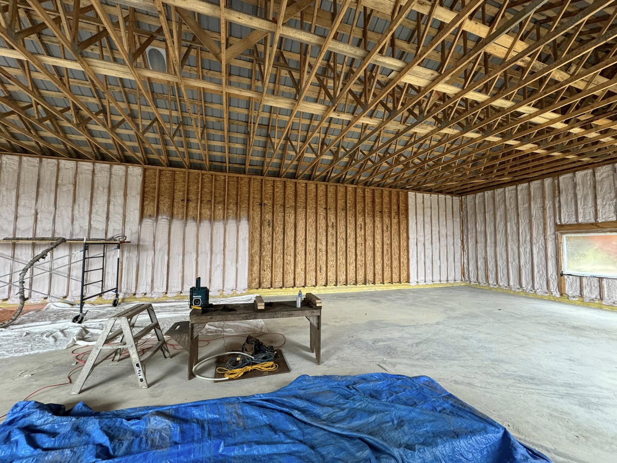 Isolation extérieure avec panneaux isolants rigides sur une maison  à Saint-agapit