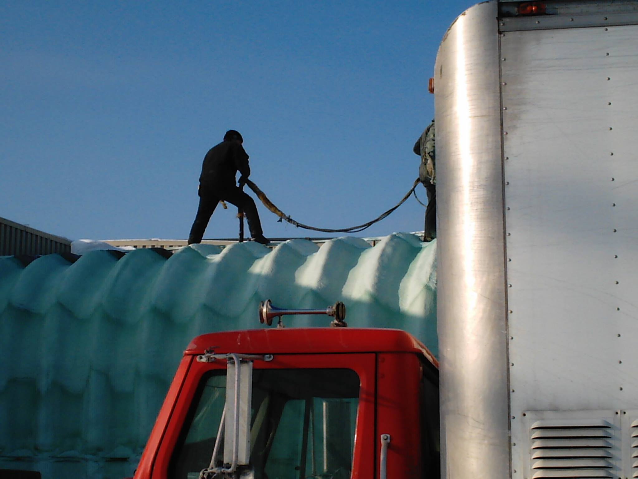 Travaux d’isolation à la mousse uréthane sur murs et plafond d’un bâtiment  dans Charlevoix